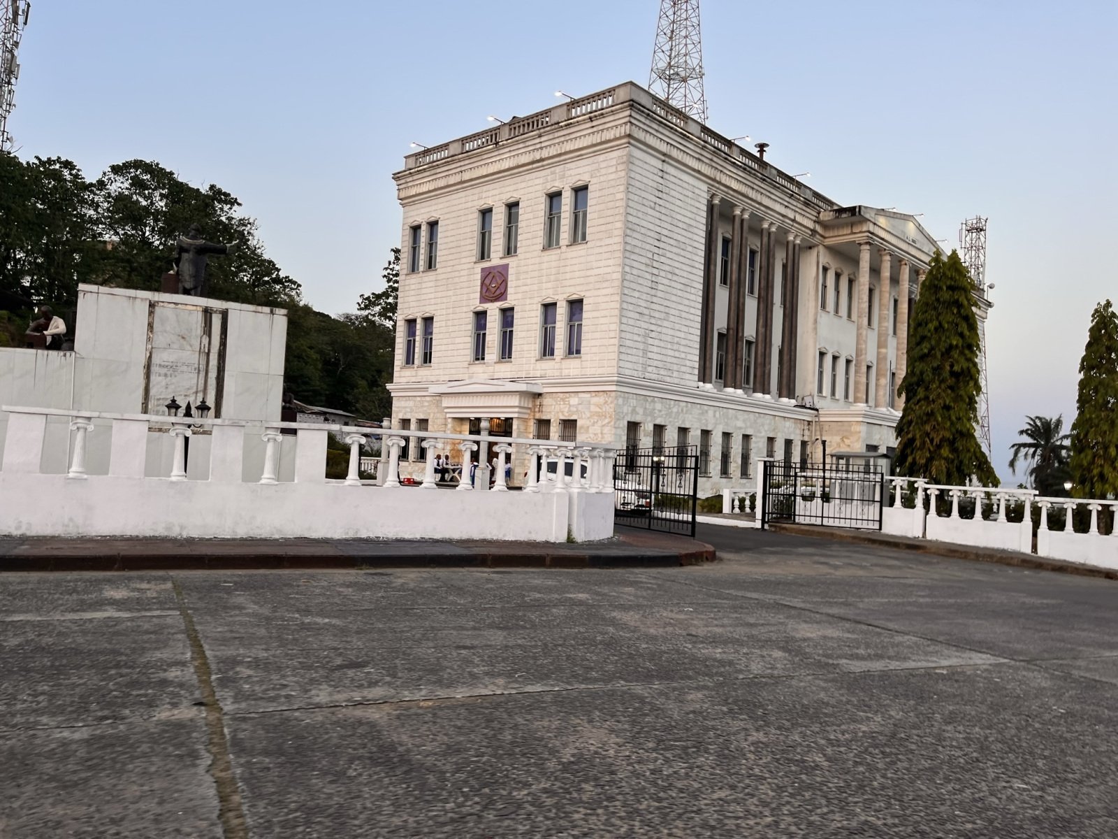 Monrovia: Amerikanisches Konsulat